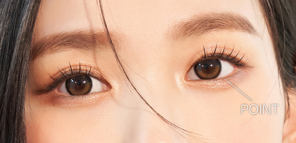 小さめ黒コンを引き立てるメイクのイメージ画像